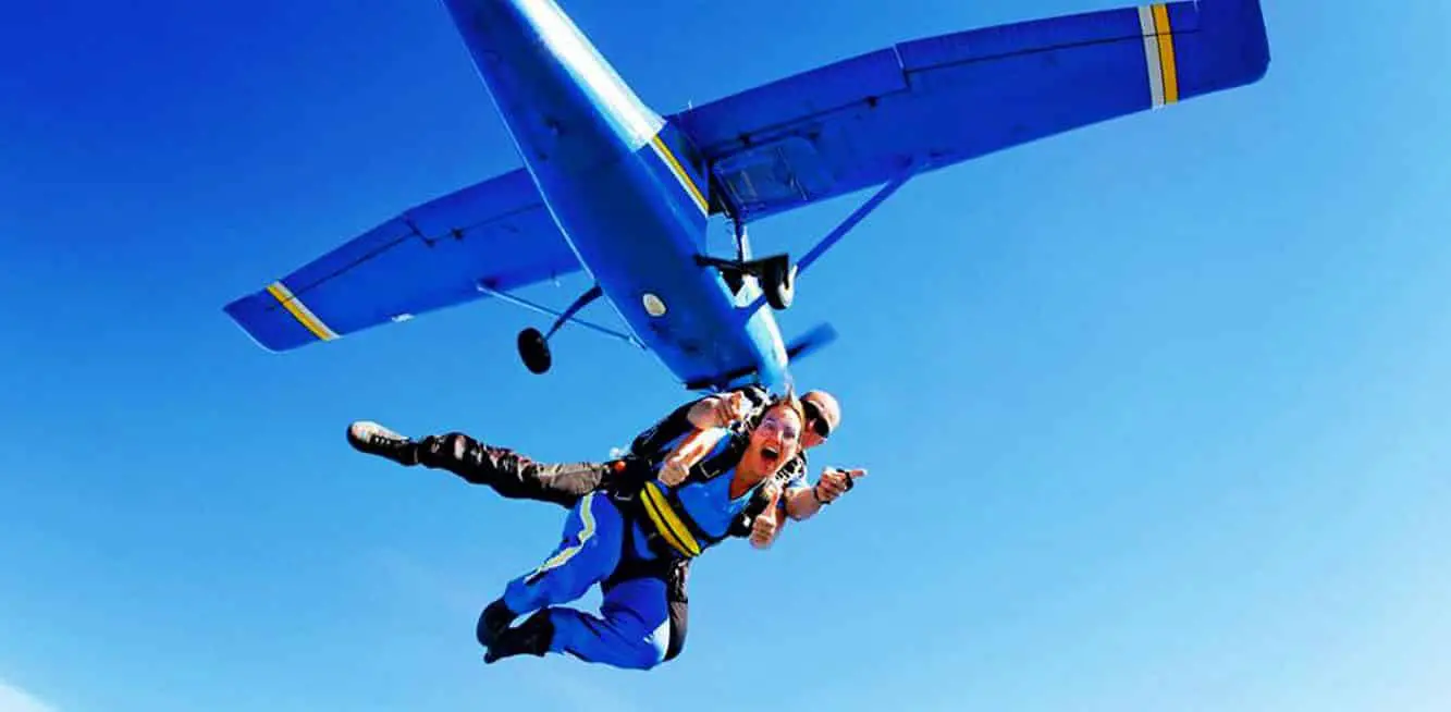 Differences Between Skydiving 2